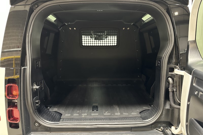 2024 (74) LAND ROVER COMMERCIAL DEFENDER 3.0 D250 Hard Top S Auto 5331854