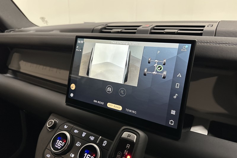 2024 (74) LAND ROVER COMMERCIAL DEFENDER 3.0 D250 Hard Top S Auto 5331840