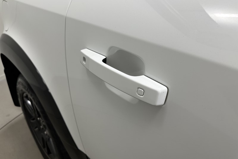 2024 (74) LAND ROVER COMMERCIAL DEFENDER 3.0 D250 Hard Top S Auto 5331859