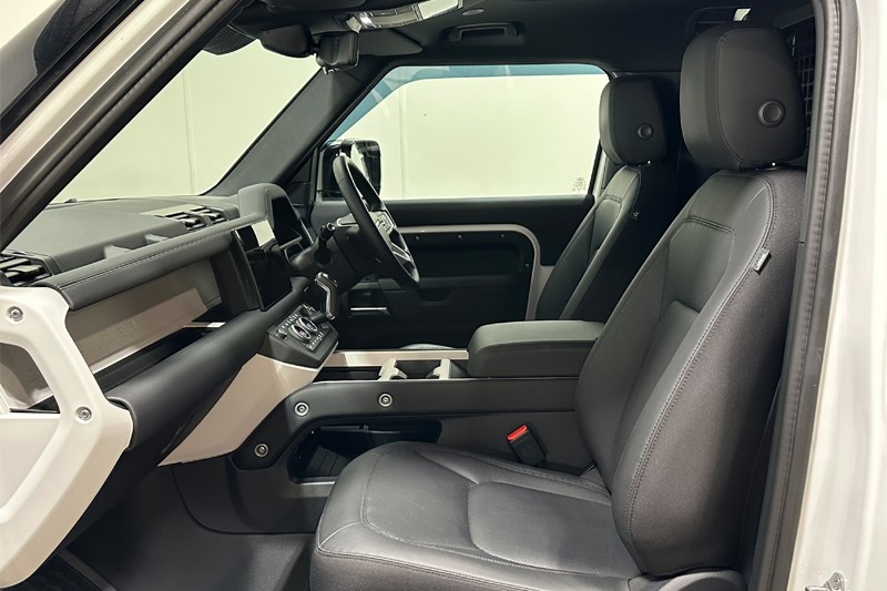 2024 (74) LAND ROVER COMMERCIAL DEFENDER 3.0 D250 Hard Top S Auto 5331814