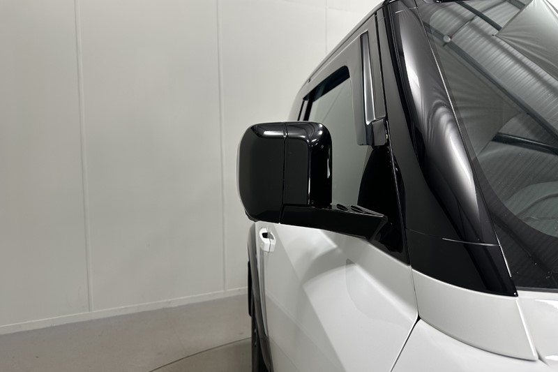 2024 (74) LAND ROVER COMMERCIAL DEFENDER 3.0 D250 Hard Top S Auto 5331860