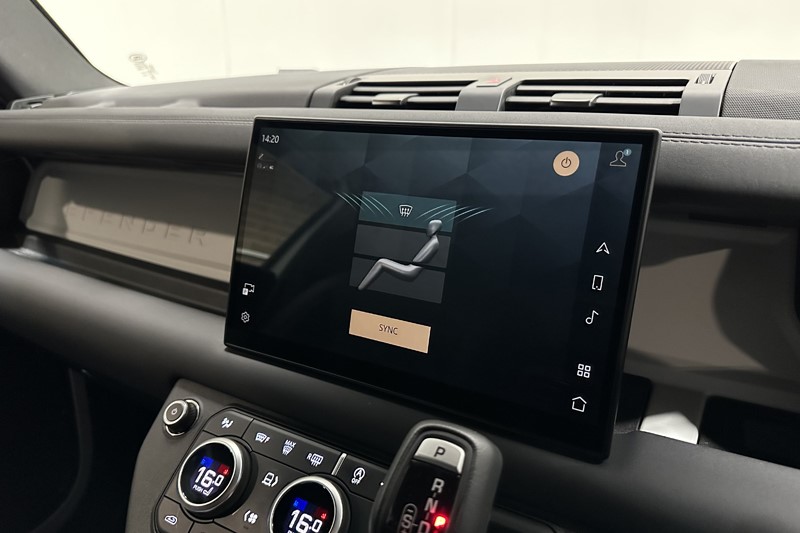 2024 (74) LAND ROVER COMMERCIAL DEFENDER 3.0 D250 Hard Top S Auto 5331849