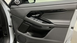 2024 (24) LAND ROVER RANGE ROVER EVOQUE 2.0 D200 Dynamic HSE 5dr Auto 5318041