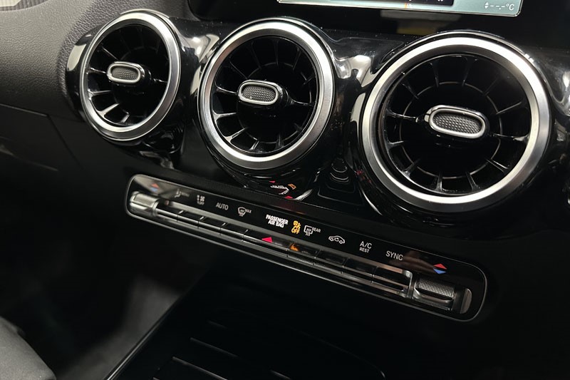 2021 (21) MERCEDES-BENZ GLA 200d AMG Line 5dr Auto 5334489