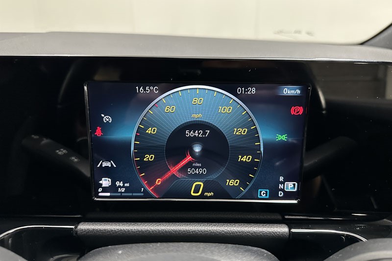 2021 (21) MERCEDES-BENZ GLA 200d AMG Line 5dr Auto 5334487