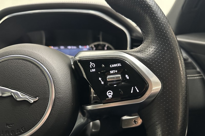 2023 (72) JAGUAR F-PACE 2.0 D200 R-Dynamic SE Black 5dr Auto AWD 5378005