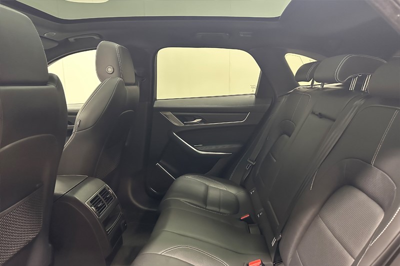 2023 (72) JAGUAR F-PACE 2.0 D200 R-Dynamic SE Black 5dr Auto AWD 5377988
