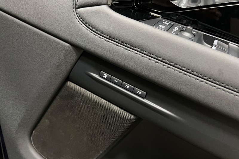 2023 (23) LAND ROVER RANGE ROVER EVOQUE 2.0 D200 R-Dynamic SE 5dr Auto 5325116