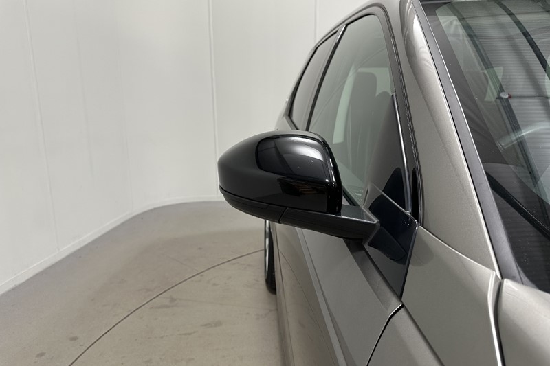 2022 (72) LAND ROVER DISCOVERY SPORT 1.5 P300e Urban Edition 5dr Auto [5 Seat] 5345561