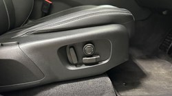 2023 (23) LAND ROVER RANGE ROVER VELAR 2.0 P250 R-Dynamic S 5dr Auto 5351086