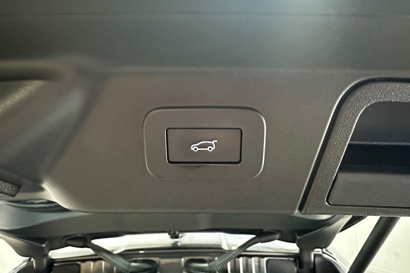 2023 (23) LAND ROVER RANGE ROVER VELAR 2.0 P250 R-Dynamic S 5dr Auto 5351112
