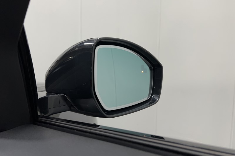 2022 (22) LAND ROVER RANGE ROVER VELAR 2.0 D200 Edition 5dr Auto 5340383