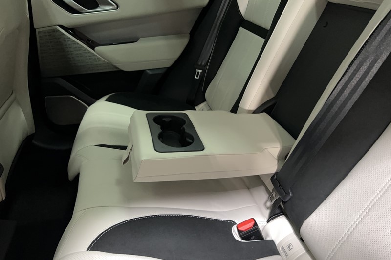 2022 (22) LAND ROVER RANGE ROVER VELAR 2.0 D200 Edition 5dr Auto 5340409