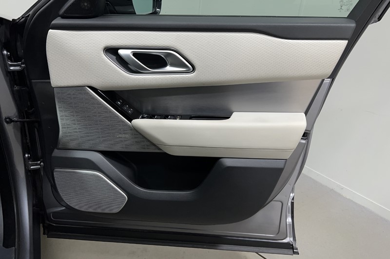 2022 (22) LAND ROVER RANGE ROVER VELAR 2.0 D200 Edition 5dr Auto 5340379