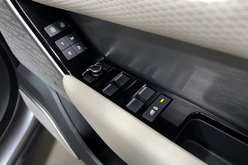 2022 (22) LAND ROVER RANGE ROVER VELAR 2.0 D200 Edition 5dr Auto 5340382