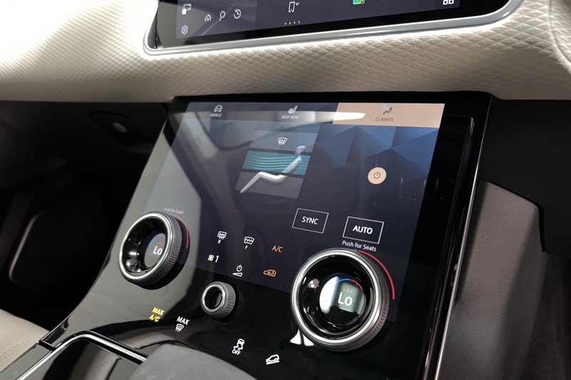 2022 (22) LAND ROVER RANGE ROVER VELAR 2.0 D200 Edition 5dr Auto 5340396