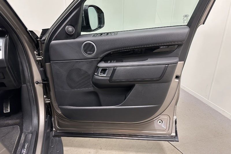 2023 (23) LAND ROVER DISCOVERY 3.0 D300 R-Dynamic HSE 5dr Auto 5351716