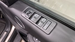 2023 (23) LAND ROVER DISCOVERY 3.0 D300 R-Dynamic HSE 5dr Auto 5351718