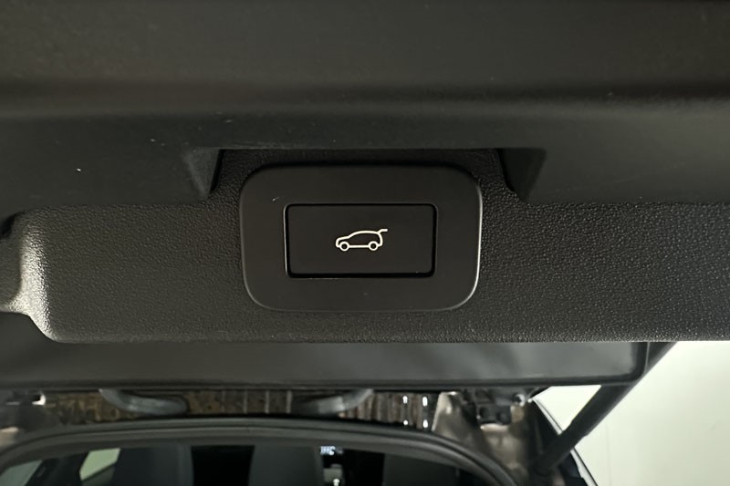 2023 (23) LAND ROVER DISCOVERY 3.0 D300 R-Dynamic HSE 5dr Auto 5351758
