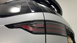 2024 (24) LAND ROVER COMMERCIAL DISCOVERY 3.0 D300 Dynamic HSE Commercial Auto 5400661