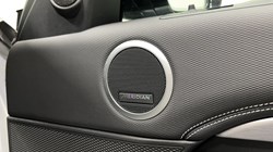 2024 (24) LAND ROVER COMMERCIAL DISCOVERY 3.0 D300 Dynamic HSE Commercial Auto 5400636
