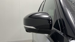 2024 (24) LAND ROVER COMMERCIAL DISCOVERY 3.0 D300 Dynamic HSE Commercial Auto 5400666