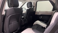2024 (74) LAND ROVER DISCOVERY 3.0 D350 Dynamic HSE 5dr Auto 5367409