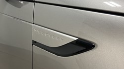2024 (74) LAND ROVER DISCOVERY 3.0 D350 Dynamic HSE 5dr Auto 5367422