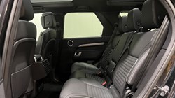 2022 (72) LAND ROVER DISCOVERY 3.0 D300 R-Dynamic HSE 5dr Auto 5355895