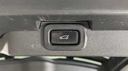 2022 (72) LAND ROVER DISCOVERY 3.0 D300 R-Dynamic HSE 5dr Auto 5355934