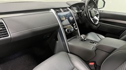 2022 (72) LAND ROVER DISCOVERY 3.0 D300 R-Dynamic HSE 5dr Auto 5355925