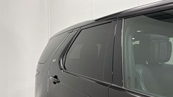 2022 (72) LAND ROVER DISCOVERY 3.0 D300 R-Dynamic HSE 5dr Auto 5355936
