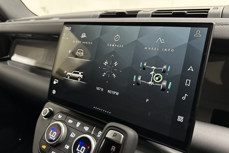 2026 (26) LAND ROVER COMMERCIAL DEFENDER 3.0 D250 Hard Top X-Dynamic SE Auto 5334896