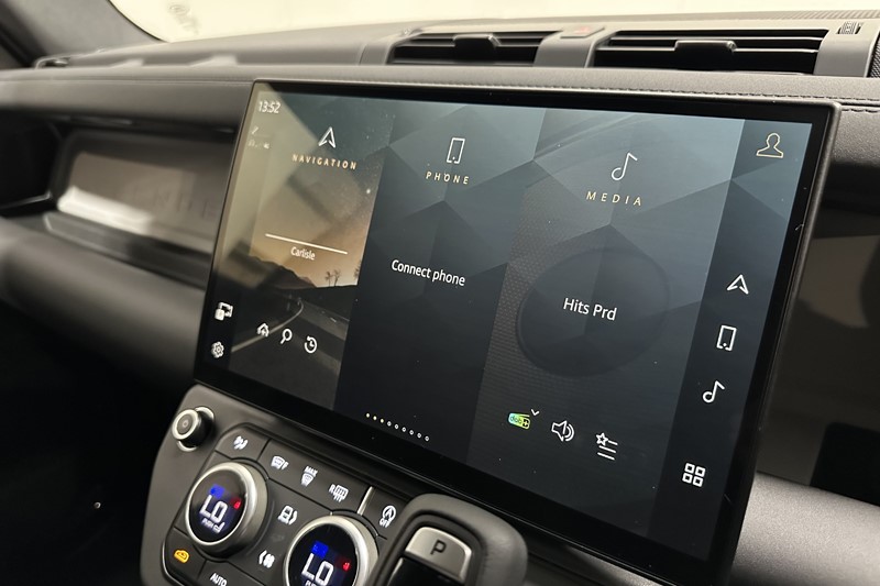 2026 (26) LAND ROVER COMMERCIAL DEFENDER 3.0 D250 Hard Top X-Dynamic SE Auto 5334895