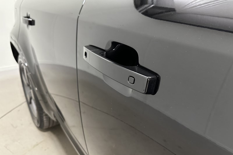 2026 (26) LAND ROVER COMMERCIAL DEFENDER 3.0 D250 Hard Top X-Dynamic SE Auto 5334918