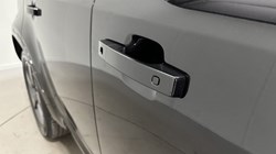 2026 (26) LAND ROVER COMMERCIAL DEFENDER 3.0 D250 Hard Top X-Dynamic SE Auto 5334918