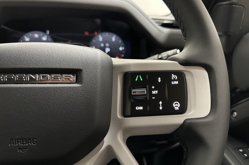 2026 (26) LAND ROVER COMMERCIAL DEFENDER 3.0 D250 Hard Top X-Dynamic SE Auto 5334890