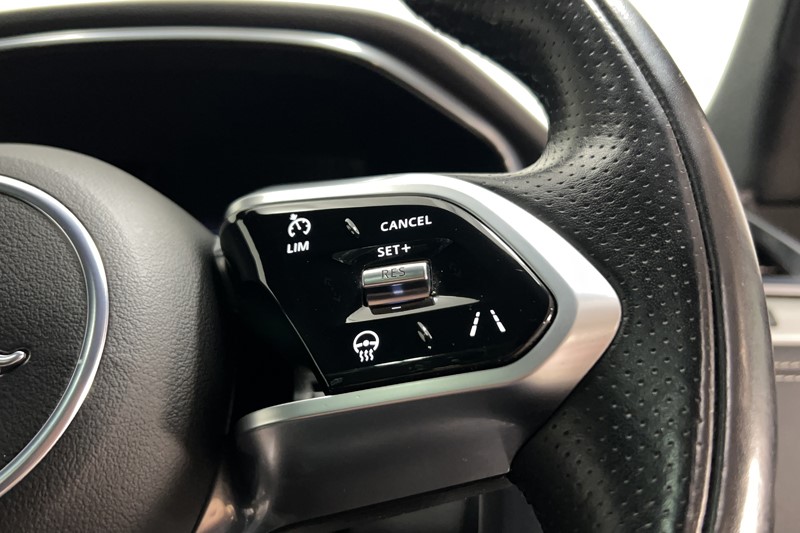 2021 (21) JAGUAR F-PACE 2.0 D200 R-Dynamic S 5dr Auto AWD 5401876