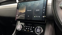 2021 (21) JAGUAR F-PACE 2.0 D200 R-Dynamic S 5dr Auto AWD 5401882