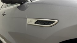 2021 (21) JAGUAR F-PACE 2.0 D200 R-Dynamic S 5dr Auto AWD 5401929
