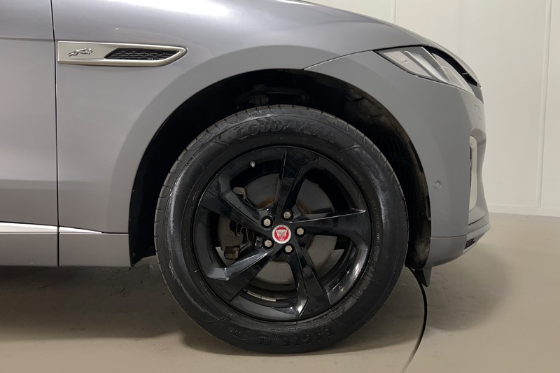 2021 (21) JAGUAR F-PACE 2.0 D200 R-Dynamic S 5dr Auto AWD 5401853