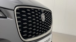 2021 (21) JAGUAR F-PACE 2.0 D200 R-Dynamic S 5dr Auto AWD 5401931