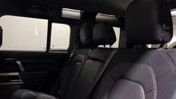 2023 (73) LAND ROVER DEFENDER 3.0 D250 X-Dynamic SE 110 5dr Auto 5400287