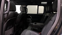2023 (73) LAND ROVER DEFENDER 3.0 D250 X-Dynamic SE 110 5dr Auto 5400290