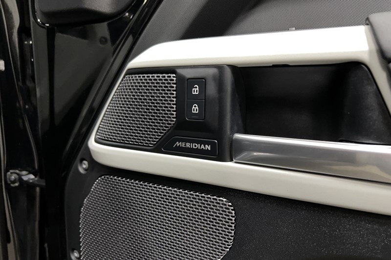 2023 (73) LAND ROVER DEFENDER 3.0 D250 X-Dynamic SE 110 5dr Auto 5400262