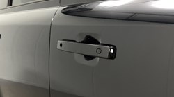 2023 (73) LAND ROVER DEFENDER 3.0 D250 X-Dynamic SE 110 5dr Auto 5400297