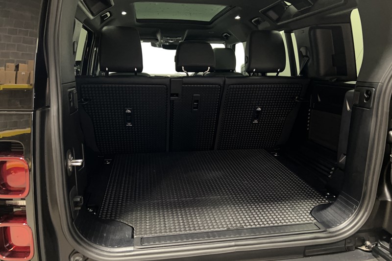 2023 (73) LAND ROVER DEFENDER 3.0 D250 X-Dynamic SE 110 5dr Auto 5400292