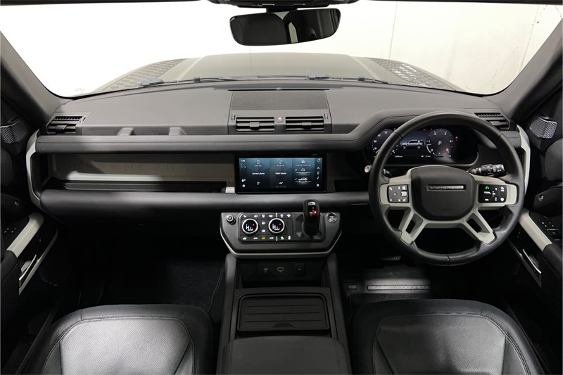 2023 (73) LAND ROVER DEFENDER 3.0 D250 X-Dynamic SE 110 5dr Auto 5400257