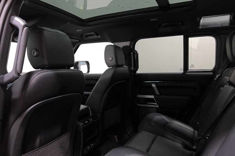 2023 (73) LAND ROVER DEFENDER 3.0 D250 X-Dynamic SE 110 5dr Auto 5400286