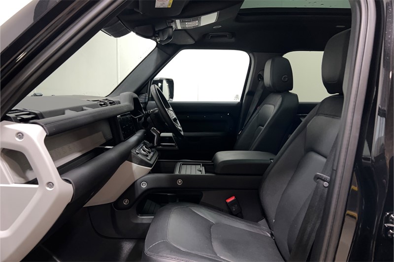 2023 (73) LAND ROVER DEFENDER 3.0 D250 X-Dynamic SE 110 5dr Auto 5400251